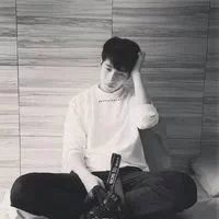 微信情侣头像我讨厌你，但我放不下你。