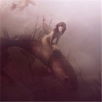 微信欧美诡异美女魔幻头像 只是午夜梦回时镜中的一个孤影