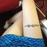 微信自拍性感修长美腿靓女生头像图片