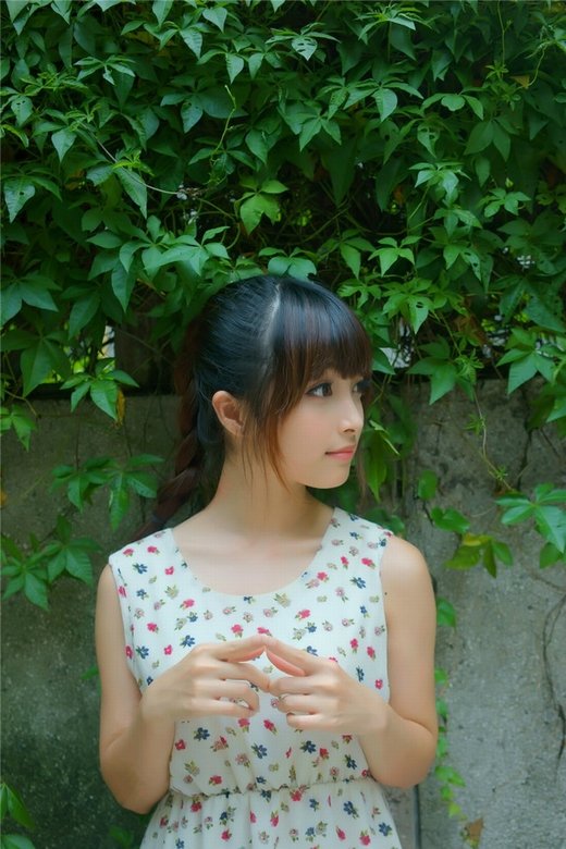 唯美漂亮女孩微信图片 校园风