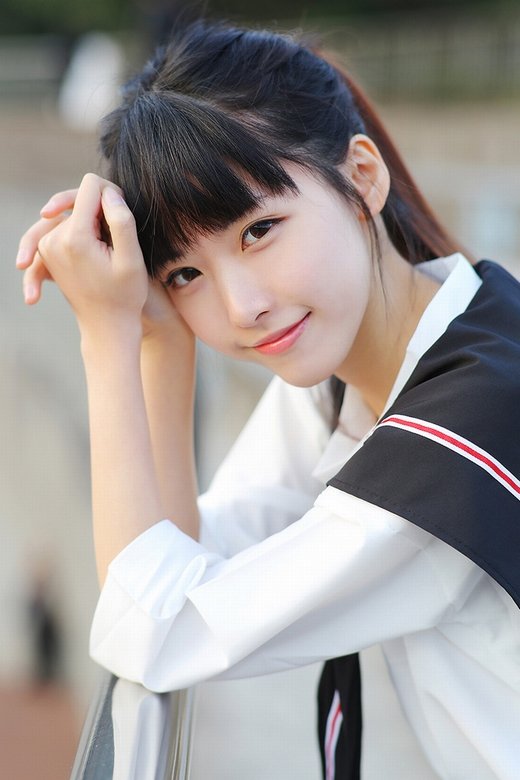 唯美漂亮女孩微信图片 校园风