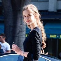 微信女生头像 微风轻轻起，我好喜欢你