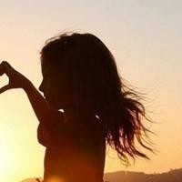 一左一右情侣一对意境微信头像