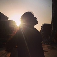 一左一右情侣一对意境微信头像