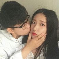 微信情侣头像 我带着回忆对他沉沦