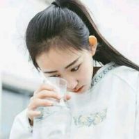 微信唯美头像 喝醉的人笑着举杯，可眼里全是泪