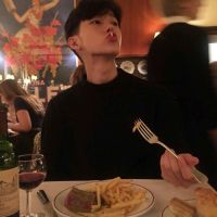 微信男生头像说书人: 白墨