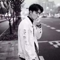 微信男生头像 深巷恋人