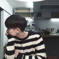 微信男生头像 深巷恋人