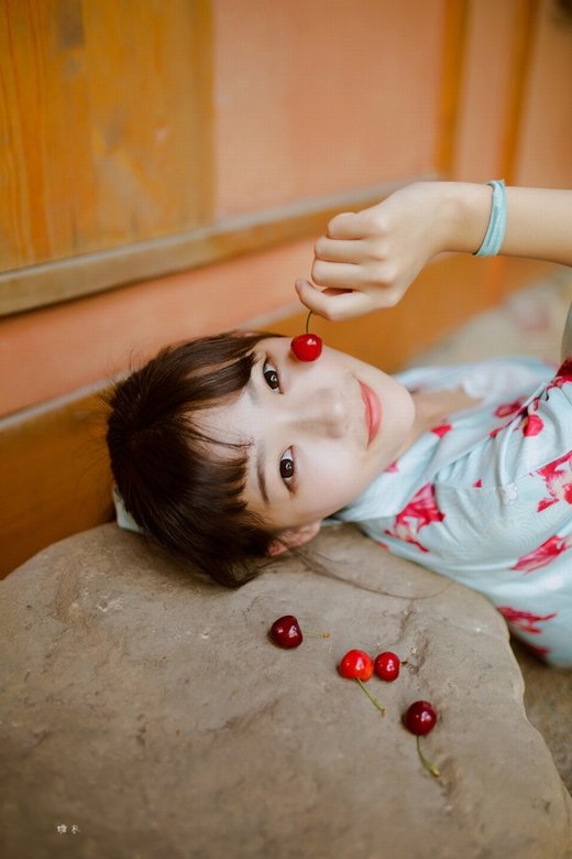 唯美夏日女孩写真微信高清图片