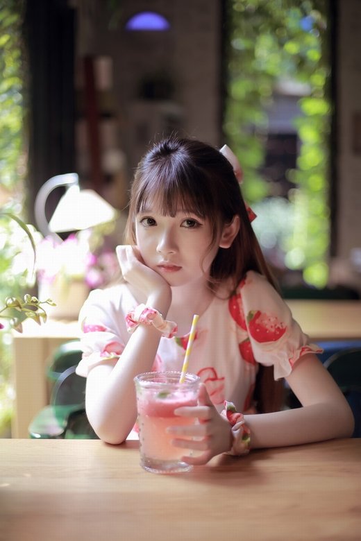 唯美夏日女孩写真微信高清图片