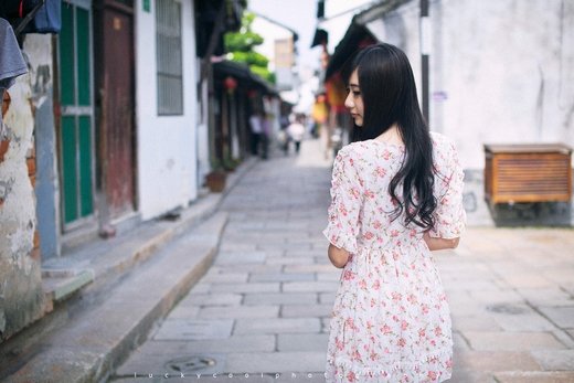 清新非主流美女微信高清图片 回眸一笑