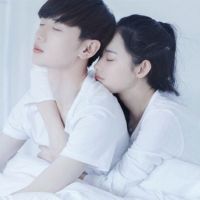 微信情侣头像 你不必长高因为我会弯腰