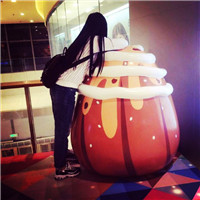 90后微信情侣头像一男一女背影 哇你男朋友会发光