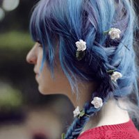 微信戴花的欧美女生头像气质范 落花非无意却只随波流