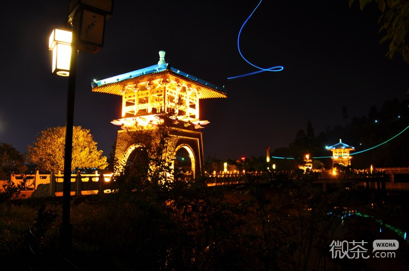 云南神女湖夜景微信高清图片
