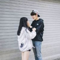微信情侣头像 你不必长高因为我会弯腰
