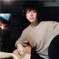 微信男生头像 人人笑你活该独自凄凉可没人懂你情长.