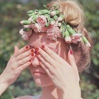 微信戴花的欧美女生头像气质范 落花非无意却只随波流