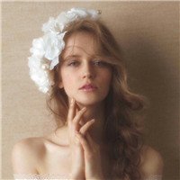 微信戴花的欧美女生头像气质范 落花非无意却只随波流
