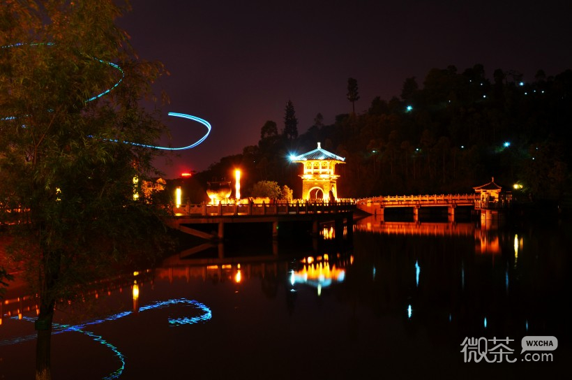 云南神女湖夜景微信高清图片