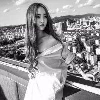 微信女生头像 ‘’旧伤口‘’
