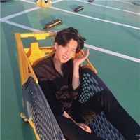 微信男生头像 天天都需要你爱