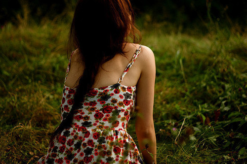 夏季女生意境微信高清图片 我在等一个有缘的人