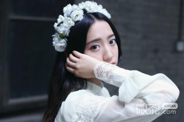 清纯90后大眼睛女孩微信高清图片