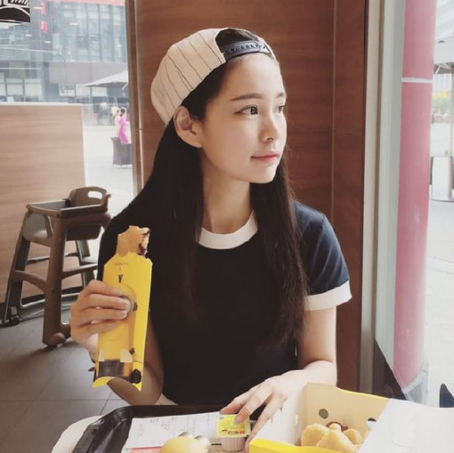 青春阳光的女生唯美个性微信图片 我是真的爱你
