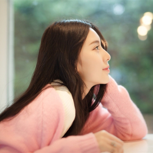 唯美漂亮美女微信高清图片 很安静很温柔