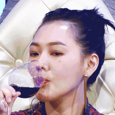 姐姐好饿动态微信表情包 不忍直视！