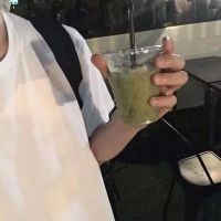 微信男生头像 孤独和天黑都很美