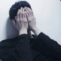 微信男生头像 孤独和天黑都很美