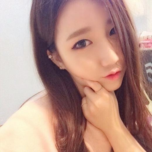 90后美女素颜微信高清图片 清纯迷人