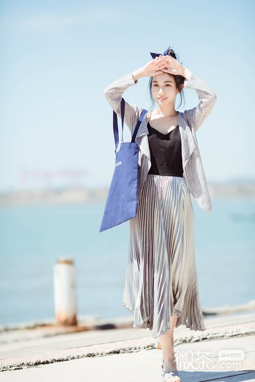 穿裙子的性感美女微信高清图片