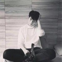 微信情侣头像 “能有一个看出我的难过哄我开心的人就够了