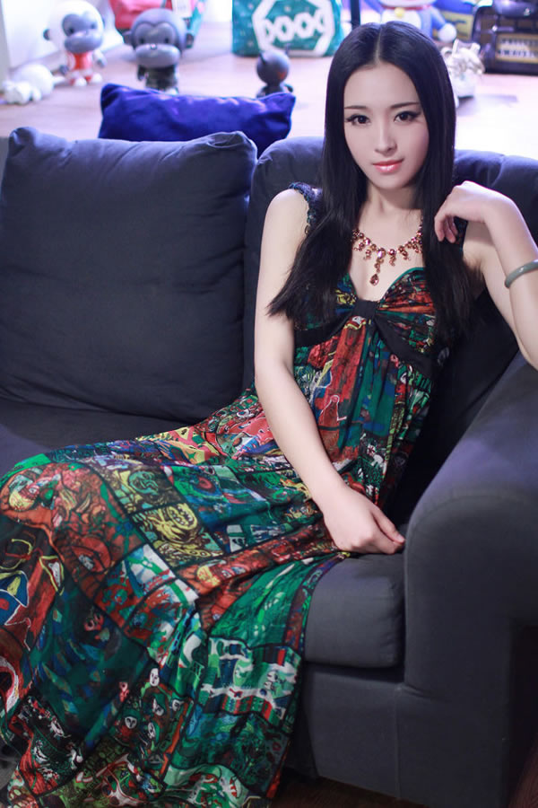 大家闺秀的长发美女微信高清图片 天姿绝色
