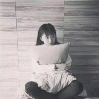 微信情侣头像 “能有一个看出我的难过哄我开心的人就够了