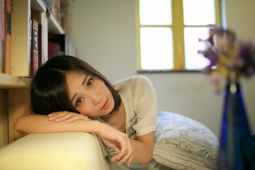 漂亮女生生活照写真微信高清图片 一笑百媚