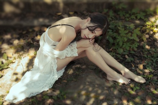 漂亮女生生活照写真微信高清图片 一笑百媚