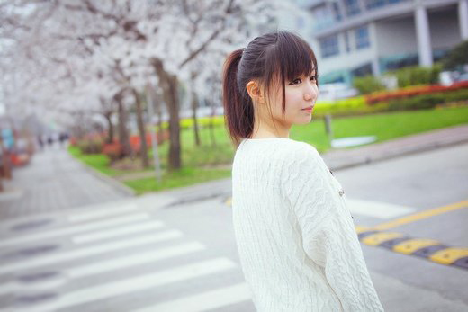 漂亮女生生活照写真微信高清图片 一笑百媚