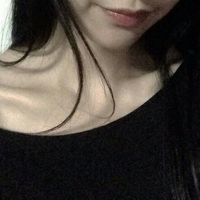 微信头像女生侧脸露锁骨上半身 性感女生锁骨侧面头像