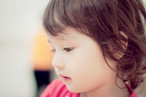 萌萌的欧美小女孩微信高清图片