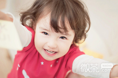 萌萌的欧美小女孩微信高清图片