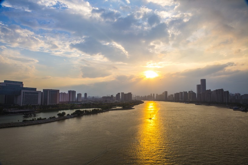 唯美的日落微信高清图片 夕阳西下