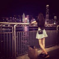 因为有你。背影