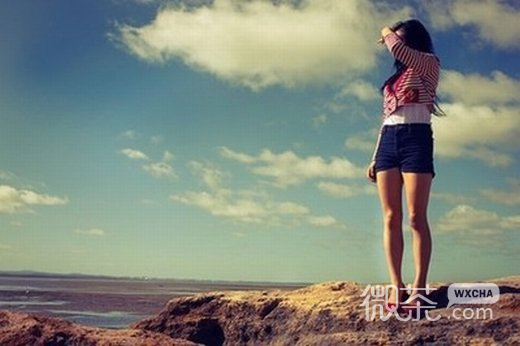 自娱自乐的孤独女子微信图片 我只是希望向你伸出双手