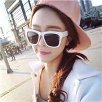 原宿风漂亮女孩微信头像 我就在这里丢了你