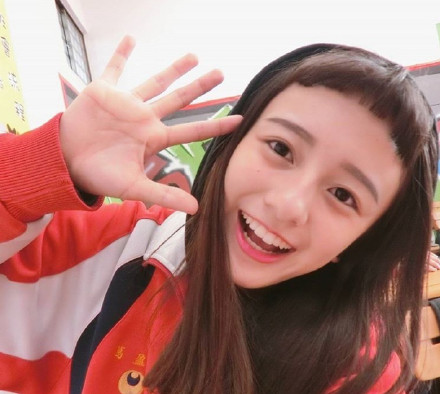 软妹纸二次元齐刘海微信图片